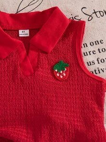 Elladie kids 2件套女童夏季新款杏色纹理针织面料领口拼接草莓装饰背心上衣和牛仔裙裤荷叶边草莓刺绣复古可爱套装 - 彩色 - 查看 7