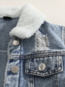 SHEIN 男童牛仔夾克，秋冬新款，藍色水洗，寬鬆版型，抓絨內裡舒適保暖，適合秋冬穿著，簡約時尚百搭，時尚男孩必備，適合日常穿著、拍照、購物、聚會、音樂節、度假等多種場合，2026新款男童牛仔夾克 - 中等水洗藍 - 查看 4