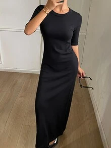 DAZY 純色修身五分袖短袖圓領長洋裝 優雅度假風基礎層女款春秋針織毛衣洋裝 - 黑色 - 查看 1