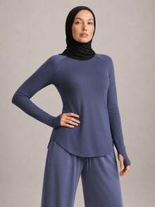 Activina Kaos Olahraga Kasual Lengan Panjang Sederhana untuk Wanita (Yoga) - Navy Blue - View 2