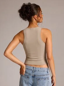 SHEIN BAE حمالة صدر نسائية بتصميم تانك توب بظهر رياضي وكوب ثابت، بلون كاكي نيود، مناسبة لجميع الفصول، ملائمة للرياضة والارتداء اليومي والتنقل - كاكي - مشاهدة 2