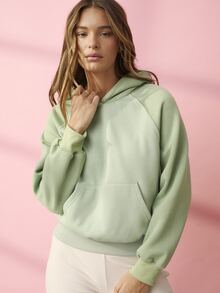 Aralina Women Sage Green Sweatshirt Contrast Raglan Sleeves Ribbed Hem Cuffs Kangaroo Pocket Fleece Pullover Cropped Athleisure Off-White Fall Workout - Green - View 10