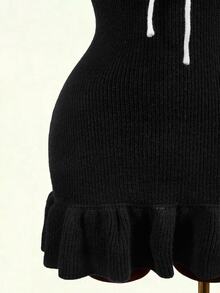 Mistrie Gaun Mini Bodycon Rajut Bergaris Tanpa Lengan Leher Tinggi dengan Detail Renda Hitam Putih Kontras, Bagian Dada Berlubang, dan Hem Berumbai, Cocok untuk Halloween, Klub, dan Musim Panas. - Hitam - View 6