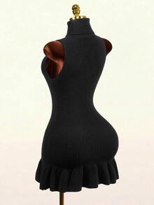 Mistrie Gaun Mini Bodycon Rajut Bergaris Tanpa Lengan Leher Tinggi dengan Detail Renda Hitam Putih Kontras, Bagian Dada Berlubang, dan Hem Berumbai, Cocok untuk Halloween, Klub, dan Musim Panas. - Hitam - View 3