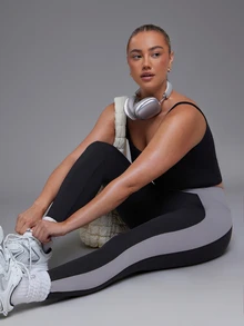 Voyena Women's Plus Size Colorblock Casual Daily Travel Sports Tight Leggings - Black - View 3