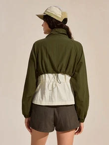 Exploreva Exploreva Jaket Outdoor Wanita Lengan Panjang Raglan Warna Kontras, Cocok untuk Berkemah, Warna Hijau Tua, Musim Gugur, dan Tropis - Hijau - View 2