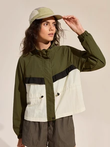Exploreva Exploreva Jaket Outdoor Wanita Lengan Panjang Raglan Warna Kontras, Cocok untuk Berkemah, Warna Hijau Tua, Musim Gugur, dan Tropis - Hijau - View 10