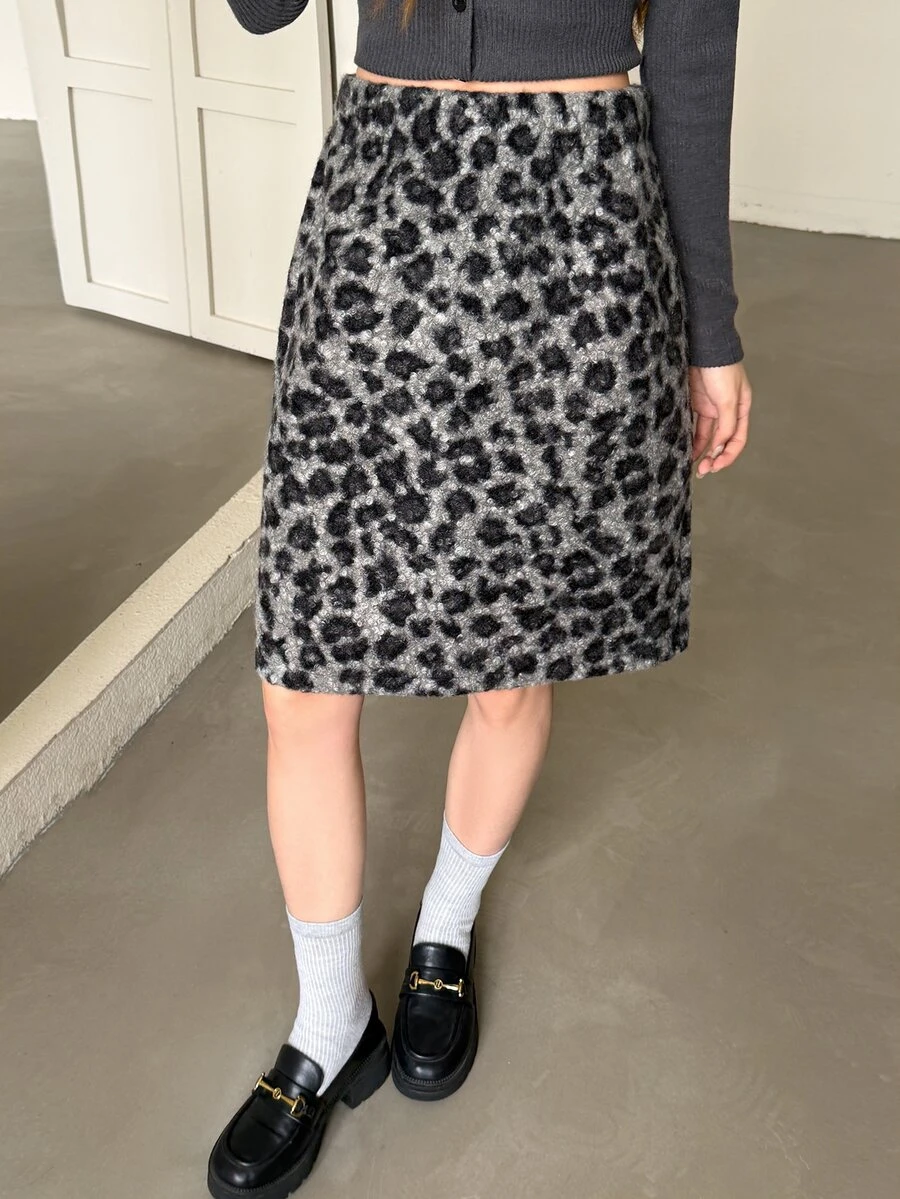 K-Vae Women's Korean Style Lazy Grey Leopard Print Straight Skirt, Versatile Slimming Skirt - Multicolor - View 1