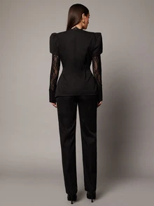 Silquee Setelan Blazer dan Celana Panjang Wanita Elegan dengan Hiasan Renda dan Kancing Logam - Hitam - View 3