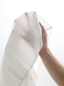 GlowEve CURVE 大码V领荷叶边腰身A字短袖白色衬衫，优雅百搭，适合工作、约会等场合，适合多种体型，女士设计上衣 - 白色 - 查看 10