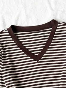 SHEIN تي شيرت كاجوال متعدد الاستخدامات برقبة على شكل حرف V مخطط باللون البني بأكمام طويلة للارتداء اليومي للفتيات المراهقات - بني - مشاهدة 6