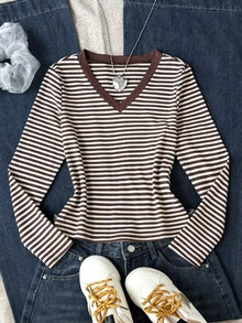 SHEIN تي شيرت كاجوال متعدد الاستخدامات برقبة على شكل حرف V مخطط باللون البني بأكمام طويلة للارتداء اليومي للفتيات المراهقات - بني - مشاهدة 3