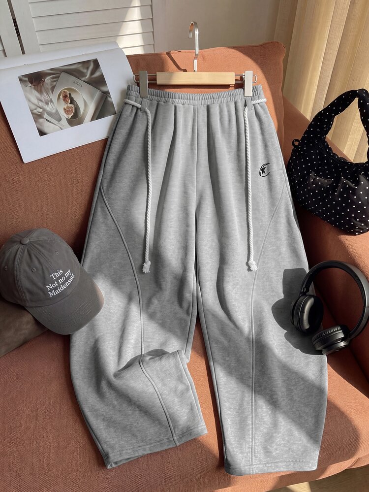 Comfortcana Plus-Size Casual Streetwear Drawstring Sweatpants – Warm, Oversized, Curved-Leg Style For Autumn/Winter - Light Grey - View 4