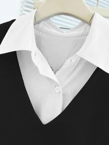 SHEIN 2025秋季新品上市：女士二合一夹克衬衫套装，采用巧妙的不对称剪裁、精致的纽扣装饰和可调节腰带，流畅的线条勾勒出纤细的身形，适合办公室通勤、休闲周末和日常外出等各种场合。 - 黑與白 - 查看 5