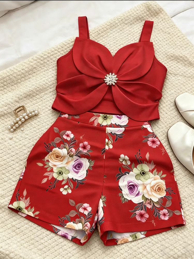 EMERY ROSE Women's Summer Casual Mama Mia Disco Metal Flower Decor Camisole And Floral Print Shorts Set Party Night Out Red - Red - View 4