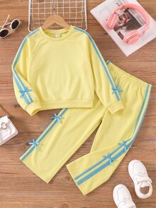 SHEIN Sparklyn Tween Girl Fleece Fall Outfits Sweatshirt Set, Long Sleeve Green With Ribbed Cuffs, Hem And Collar, Side Tape, Bowknot - Yellow - View 6