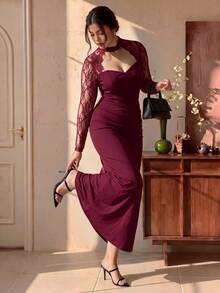 EastFlair Gaun Elegan Pas Badan dengan Desain Potongan Renda Kontras untuk Wanita Ukuran Plus, Cocok untuk Musim Gugur - Burgundy - View 3