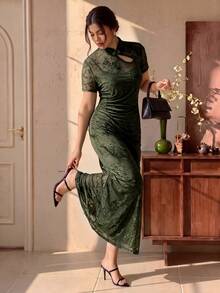 EastFlair Plus Size Women's Flocked Mesh Short Sleeve Button Design Fitted Elegant Dress - Green - View 3