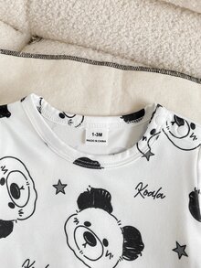 SHEIN Playful Pals 1件男嬰可愛考拉與星星滿版印花圓領肩扣長袖連身衣，適合拍照、日常穿著，春秋款 - 黑與白 - 查看 7