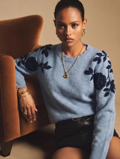 Poéselle Women's Fashionable Casual Romantic Elegant Crew Neck Long Sleeve Sweater In Autumn/ Brunch Navy Blue Floral