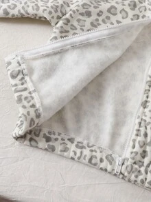 SHEIN Souflis طقم ملابس للرضيعات بتصميم عصري، جاكيت كارديجان بسحاب وياقة فيونكة وطبعة نمر بألوان فاتحة مع بنطال طويل مزين بفيونكة، إطلالة خريفية للعودة إلى المدرسة - متعدد الألوان - مشاهدة 7