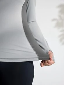 Exploreva Exploreva Kaos Outdoor Lengan Panjang Elastis Ramah Kulit dengan Desain Blok Warna Kasual - Grey - View 8