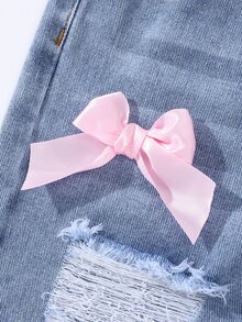 Genkimix Kids 女童蝴蝶結破洞牛仔褲，夏季新款時尚休閒風，復古水洗破洞搭配粉色蝴蝶結裝飾，可愛百搭，適合春夏秋三季穿著 - 淺色水洗藍 - 查看 6