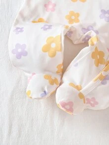 SHEIN 新生女嬰可愛蝴蝶結印花針織柔軟休閒圓領長袖連腳連身衣，秋冬款情人節套裝，白色 - 彩色 - 查看 6