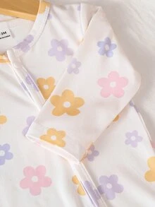 SHEIN 新生女嬰可愛蝴蝶結印花針織柔軟休閒圓領長袖連腳連身衣，秋冬款情人節套裝，白色 - 彩色 - 查看 8