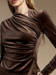 Ontre Asymmetrical Neck Ruched Velvet Tee - Coffee Brown - View 4