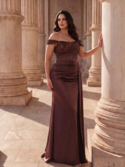 Coutiva Plus Size Women's Patchwork Sequin Pleated Design Side Slit Hem Formal Evening Gown