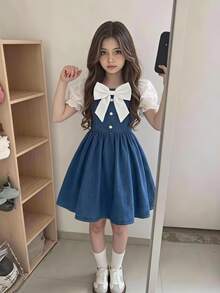 SHEIN Elladie kids 女童泡泡袖藍色洋裝，蝴蝶結珍珠鈕扣，方領 A 字版型棉混紡幼兒服飾，秋季 7 歲生日幼兒園白色仙女風 - 藍色 - 查看 1