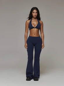 Musera Sport Set Bra Olahraga Deep V Plunge Halterneck Punggung Terbuka dengan Celana Yoga Flare Pas Badan Pinggang Rendah, Perlengkapan Dasar Olahraga untuk Musim Gugur dan Musim Dingin - Navy Blue - View 2