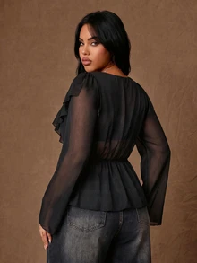 Rustia Blus Wanita Ukuran Besar Warna Polos dengan Tekstur Berkerut, Kerah Berumbai Dua Lapis, Hem Renda, Lengan Panjang Elegan, Cocok untuk Halloween, Kencan Malam, dan Musim Panas. - Hitam - View 2