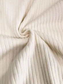GlowEve CURVE Atasan Kaos Rajut Dekoratif Berkerah Bulat dengan Kancing untuk Wanita Ukuran Plus di Musim Gugur Cocok untuk Perjalanan Elegan, Kantor, Rumah, Santai, dan Acara Lainnya - Aprikot - View 6