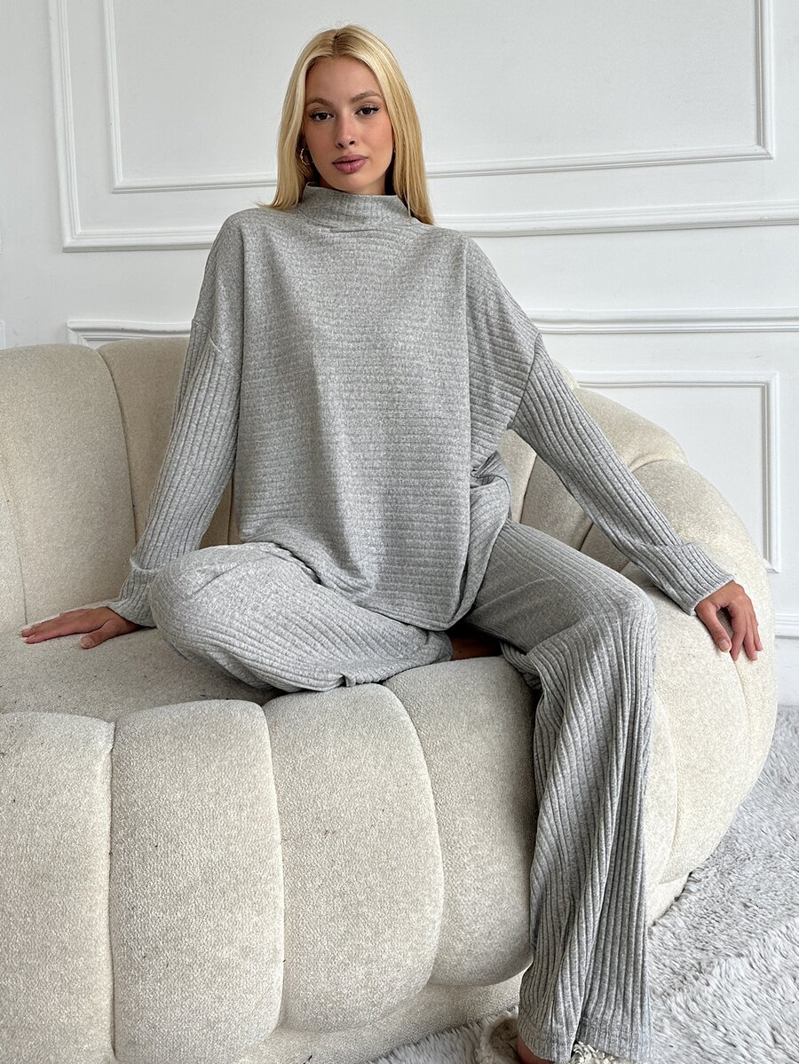 SHEIN تي شيرت بياقة قمعية وأكتاف منسدلة من القطن & بنطال - رمادي فاتح - مشاهدة 1