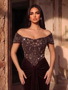 Aureia Elegant Luxurious Coffee Brown Beaded Embroidery Patchwork Velvet Mermaid Tail Train Formal Evening Gown For Women - Coffee Brown - View 3