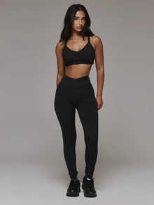 Musera Sport V Neck Strappy Back Active Sports Bra 2 Pieces Sports Bra Multipack Sport Essentials Basics Autumn Fall Winter - Black and White - View 3