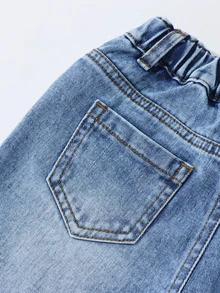 SHEIN Explorewe بنطلون جينز أزرق فاتح مستقيم الساق فضفاض ومريح ممزق بتأثير قديم بأسلوب كاوبوي الشارع للأولاد الصغار، مناسب للشتاء والعطلات - أزرق فاتح - مشاهدة 9