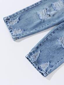 SHEIN Explorewe بنطلون جينز أزرق فاتح مستقيم الساق فضفاض ومريح ممزق بتأثير قديم بأسلوب كاوبوي الشارع للأولاد الصغار، مناسب للشتاء والعطلات - أزرق فاتح - مشاهدة 7
