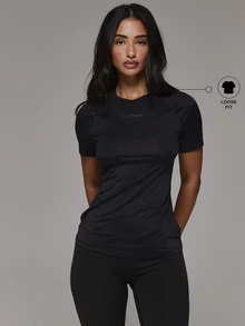 Musera Sport Set Multipack 2 Buah Kaos Olahraga Lengan Pendek Berkerah Bulat dengan Logo Cetak, Perlengkapan Olahraga Dasar Musim Gugur dan Musim Dingin - Hitam dan Putih - View 1