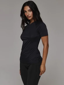 Musera Sport Set Multipack 2 Buah Kaos Olahraga Lengan Pendek Berkerah Bulat dengan Logo Cetak, Perlengkapan Olahraga Dasar Musim Gugur dan Musim Dingin - Hitam dan Putih - View 4