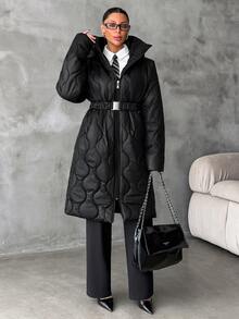 Rafferiza Damen schwarzer gesteppter Wintermantel mit Kapuze - Taillengürtel, wellenförmiges Steppdesign, warme Winteroberbekleidung, durchgehender Reißverschluss - Schwarz - Übersicht 6