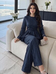 Feyla Setelan 2 Potong Kemeja Lengan Panjang Bergaris dengan Hiasan Ruffle di Bagian Bawah dan Celana Kasual untuk Wanita - Navy Blue - View 4