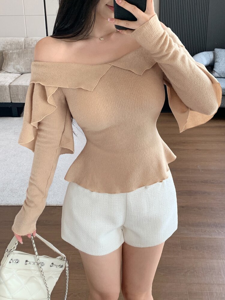 Joudiya 女款秋季層次荷葉邊長袖駱駝色針織羅紋彈性修身顯瘦甜美約會派對街頭休閒T恤 - 杏色 - 查看 8