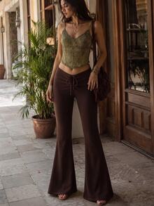 SHEIN MOD Celana Rajut Cokelat Tua Nyaman dengan Model Mengembang dan Detail Tali Serut Berkerut yang Bergaya, Celana Cokelat Tua, Celana Model Lonceng untuk Wanita, Celana Model Lonceng - Coklat - View 2