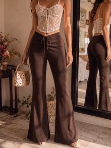 SHEIN MOD Celana Rajut Cokelat Tua Nyaman dengan Model Mengembang dan Detail Tali Serut Berkerut yang Bergaya, Celana Cokelat Tua, Celana Model Lonceng untuk Wanita, Celana Model Lonceng - Coklat - View 1