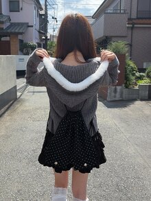 FRIFUL Cardigan Rajut Wanita Musim Gugur dengan Tudung, Warna Kontras, Kain Berbulu, dan Resleting Ganda - Grey - View 2