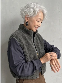 FRIFUL Middle-Aged And Elderly Women Solid Color Zipper Front Fleece Vest Jacket - Grey - View 3
