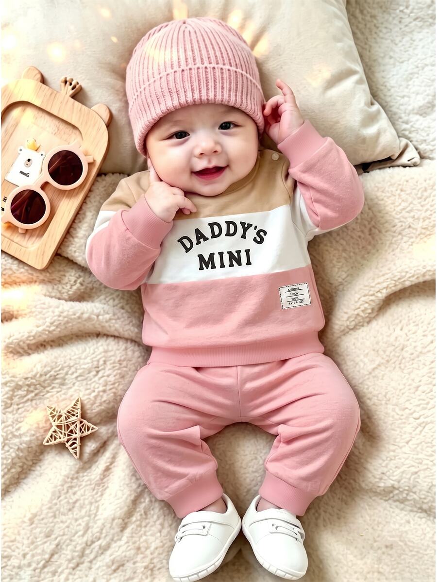 女嬰軟萌拼色字母抓絨兩件套,時尚對比色長袖衛衣與長褲套裝,新生兒秋冬日常與外出穿著童裝 - 彩色 - 查看 1
